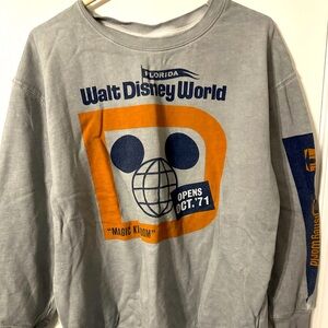 Medium sweatshirt from the 50th anniversary year in Disney
